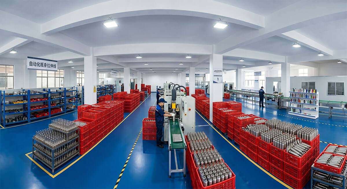 JOOYO Drinkware factory engineers performing strict quality control on custom stainless steel tumblers to prevent Amazon returns.